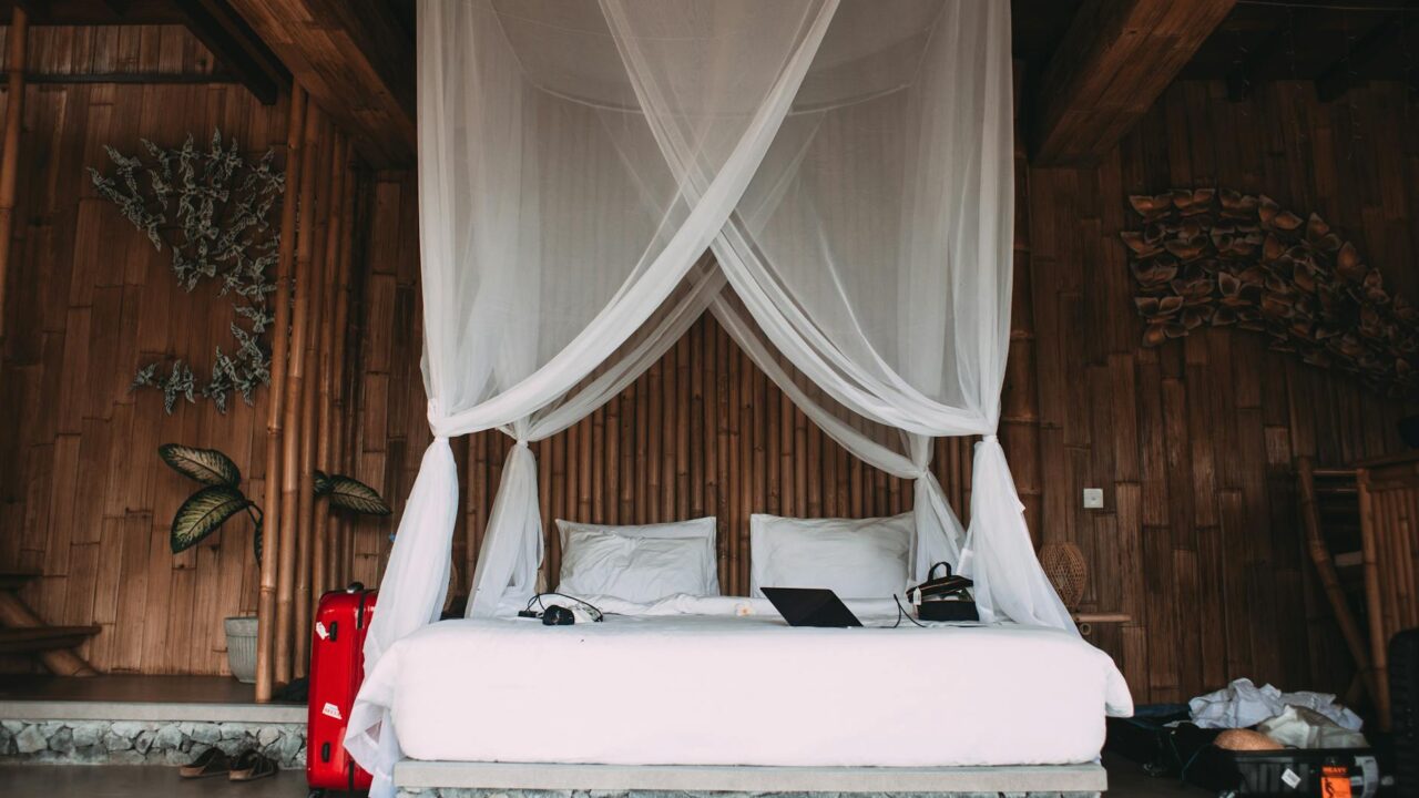 Choosing a Mosquito Net for Your Bed (Singapore Guide)